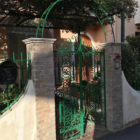 Casa A Quattro Passi Dal Mare Giardini Naxos